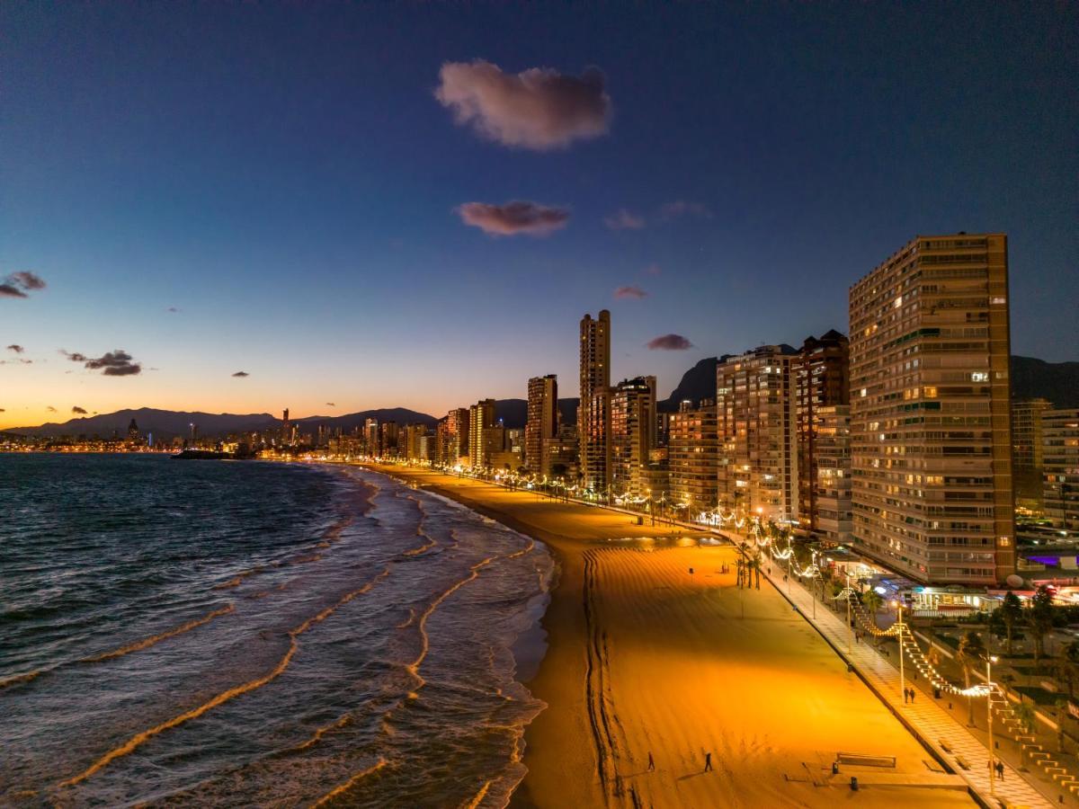 Beautiful Parque Loix 4 Bedroom Apartment Shared Pool, Tennis Court Benidorm Ngoại thất bức ảnh